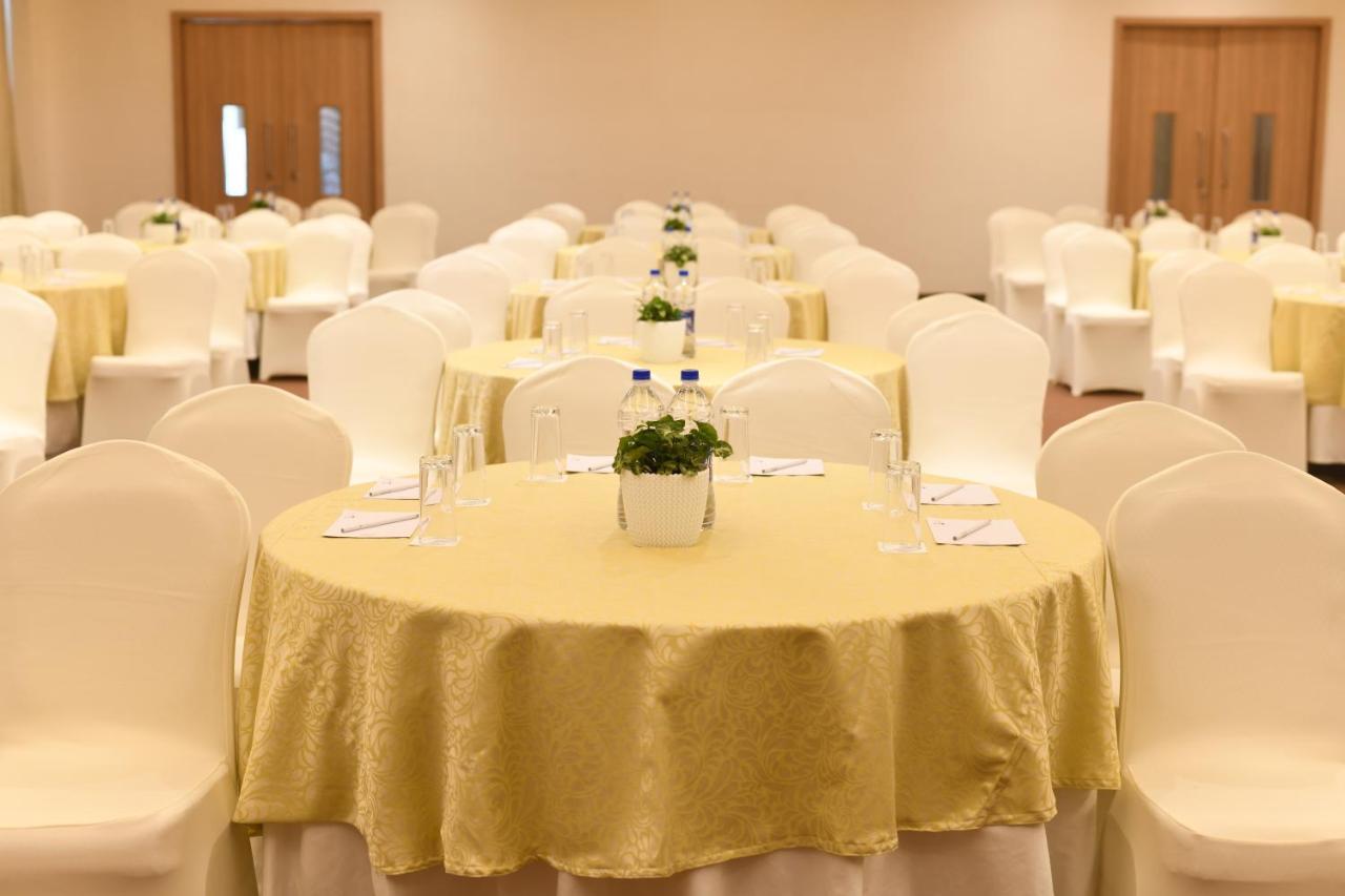 Hotel Harsha The Fern Shivamogga Exterior foto